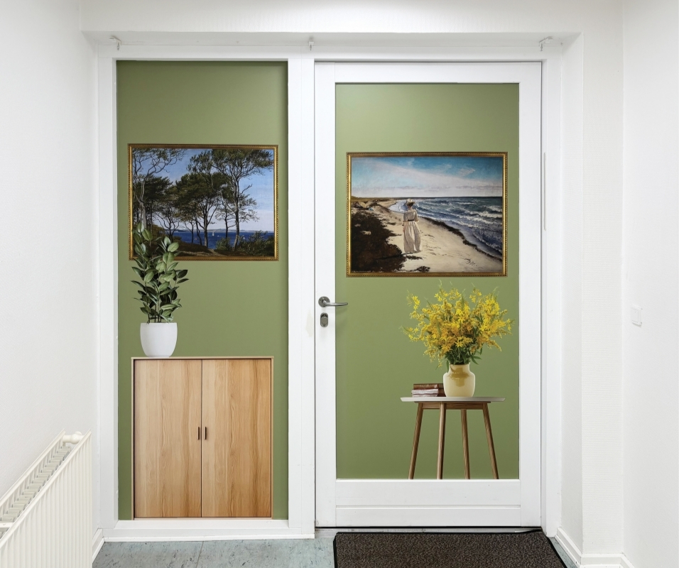 Dør- og vægfolie i plejecenter til hjemliggørrelse