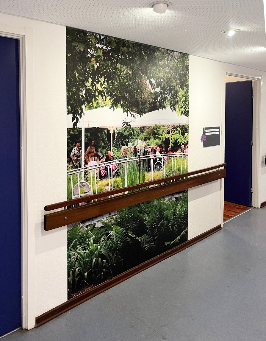 Vægfolie med naturmotiv til plejecenter