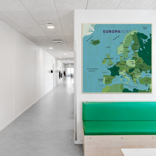 Læringsplade i træfiner med Europakort til klasselokale