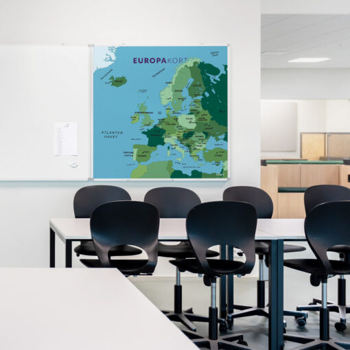 Whiteboard med Europakort til klasselokale