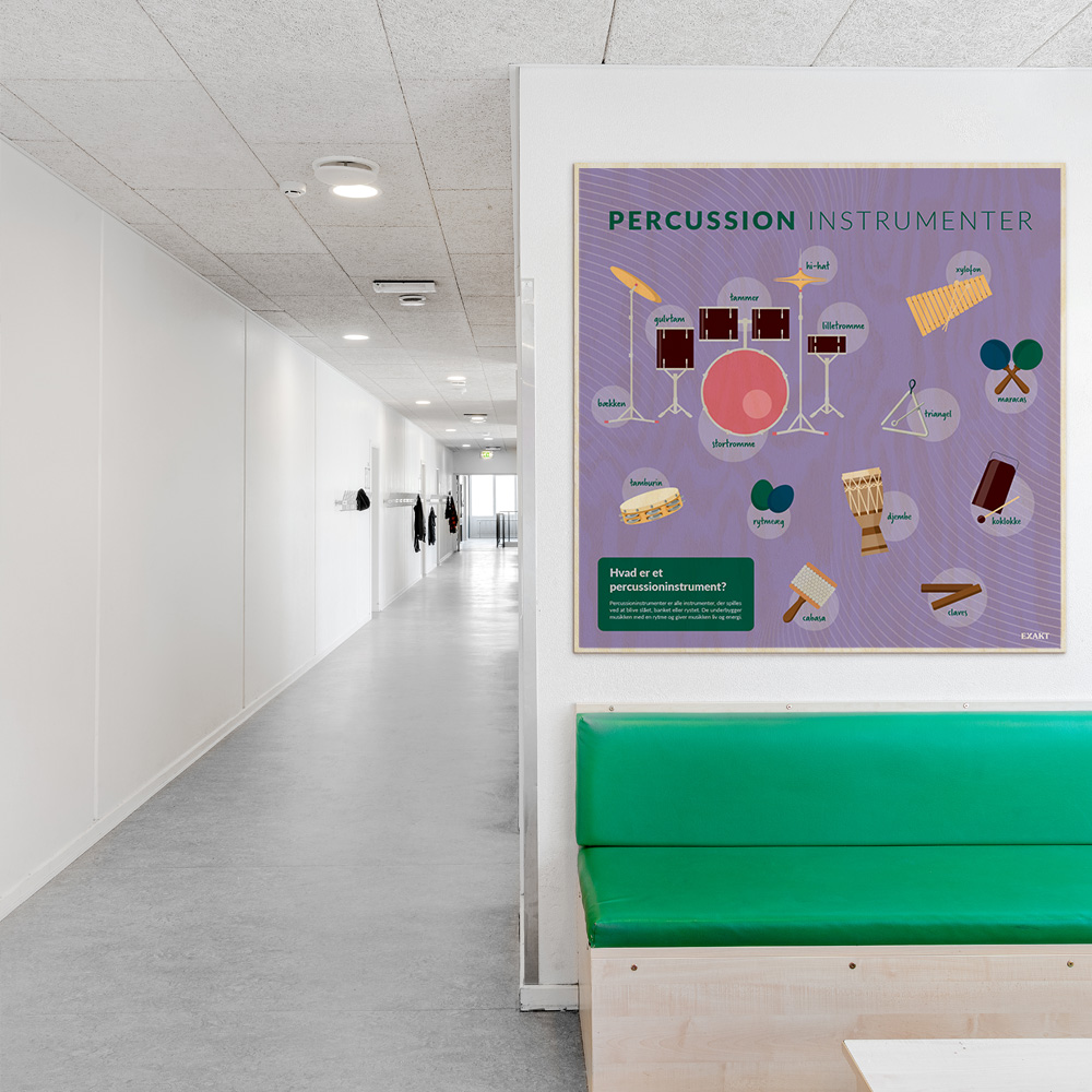 Læringsplade i træfiner med PercussionInstrumenter i klasselokale