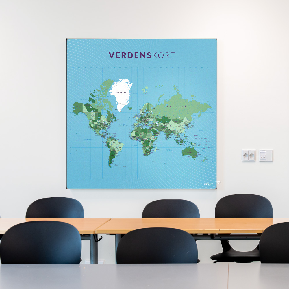 Akustik med Verdenskort i klasselokale