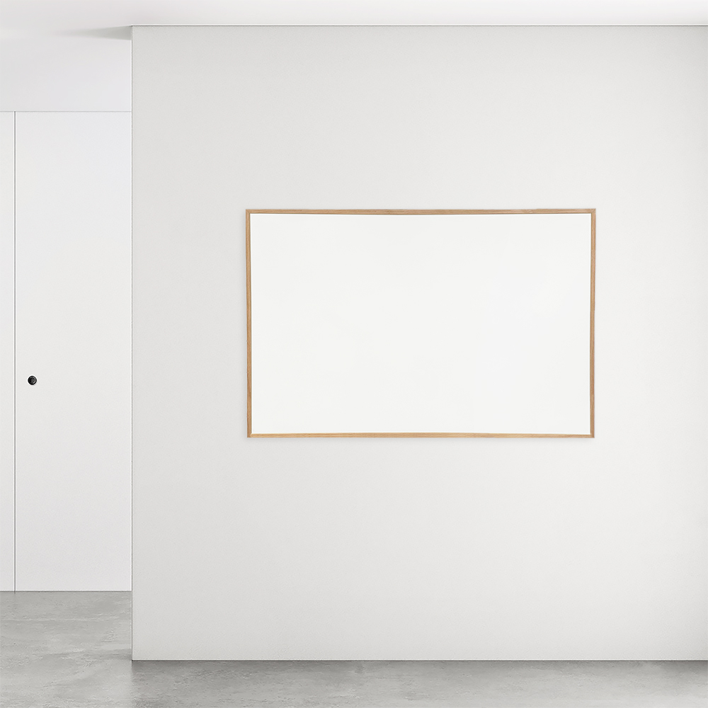 Stilren satin tavle med refleksfri overflade i farven hvid