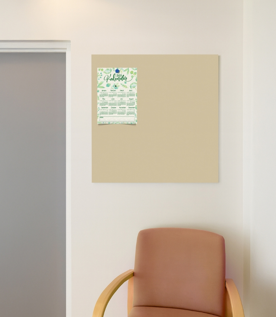 Beige satin tavle til gang i plejemiljø