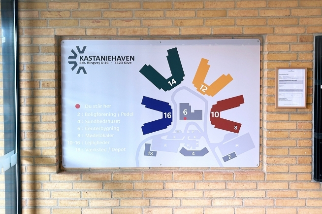 Oversigtskort med farvefordeling til plejecenter