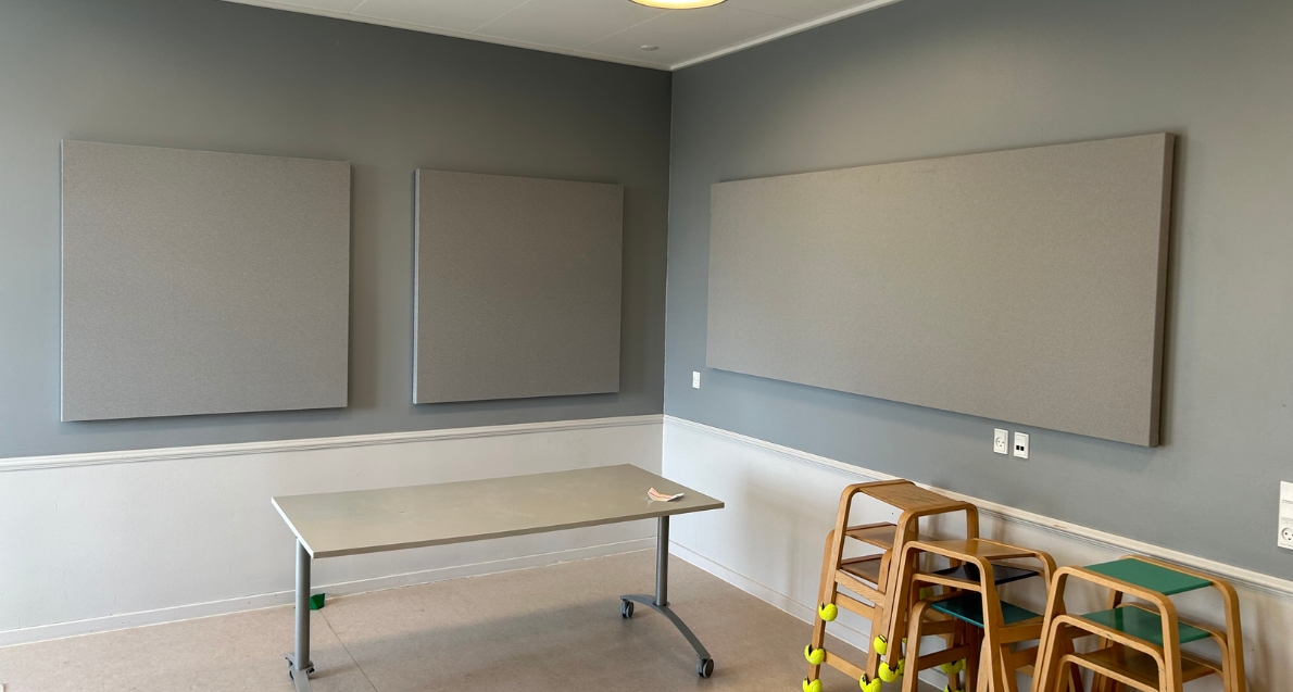 Akustik til væg i mødelokale i dagtilbud